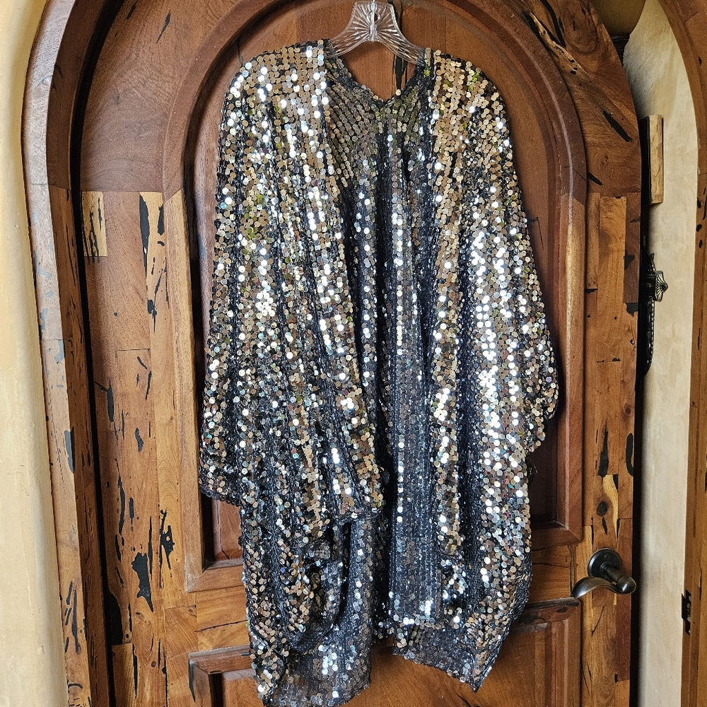 Ooohh La La NWOT Sequin Kimono